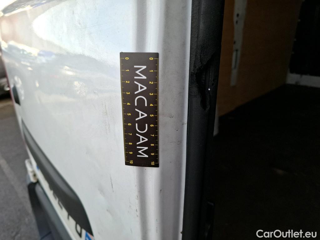  Opel  Movano  B Fourgon/Combi Fourgon Moyen L2H2 3 5t turbo 135CV BVM6 E6dT #104