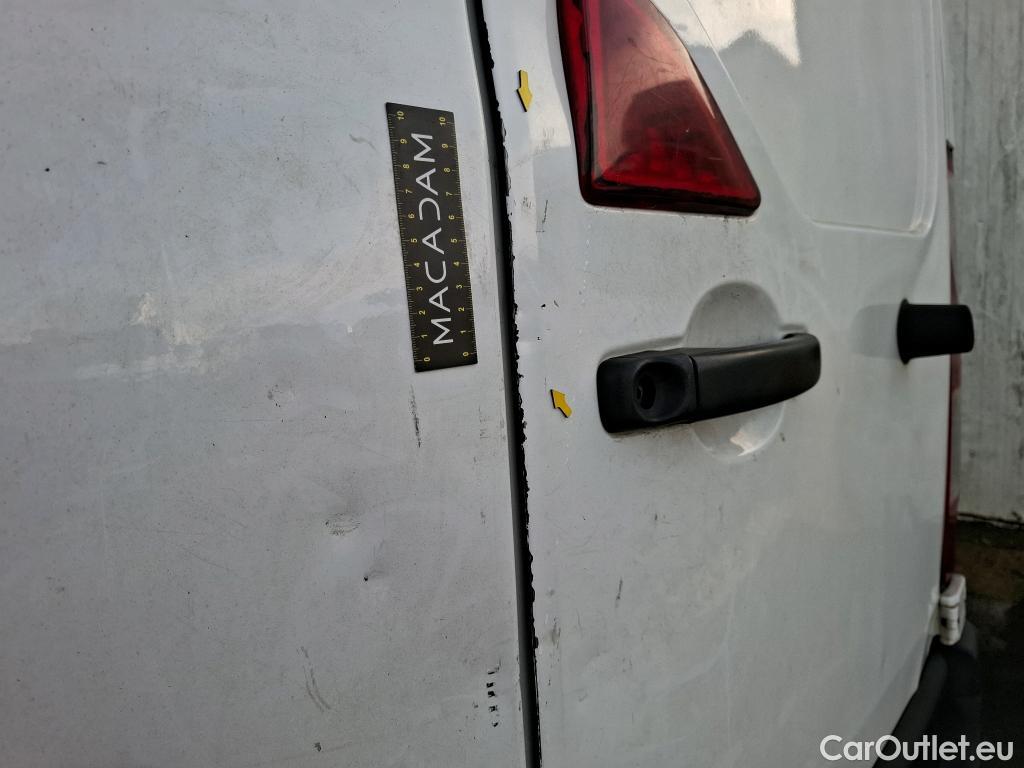  Opel  Movano  B Fourgon/Combi Fourgon Moyen L2H2 3 5t turbo 135CV BVM6 E6dT #35