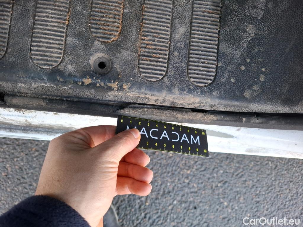  Opel  Movano  B Fourgon/Combi Fourgon Moyen L2H2 3 5t turbo 135CV BVM6 E6dT #95