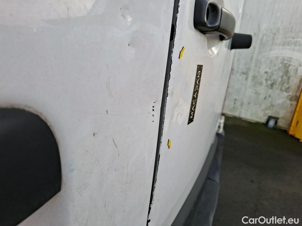  Opel  Movano  B Fourgon/Combi Fourgon Moyen L2H2 3 5t turbo 135CV BVM6 E6dT #33