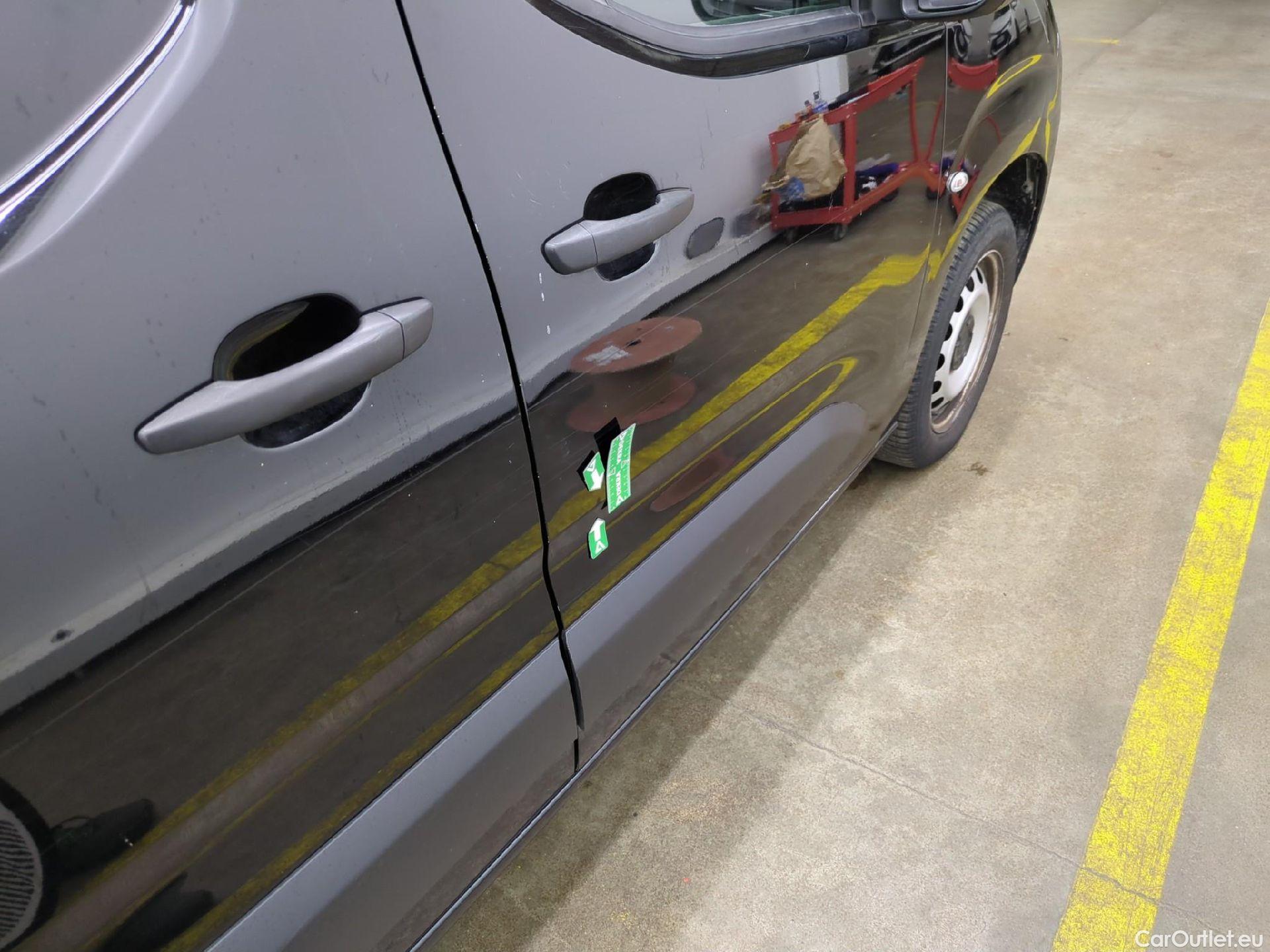  Citroen  Berlingo  Fourgon Club M 1000 1.5 BlueHDi 130CV BVA8 E6dT #26