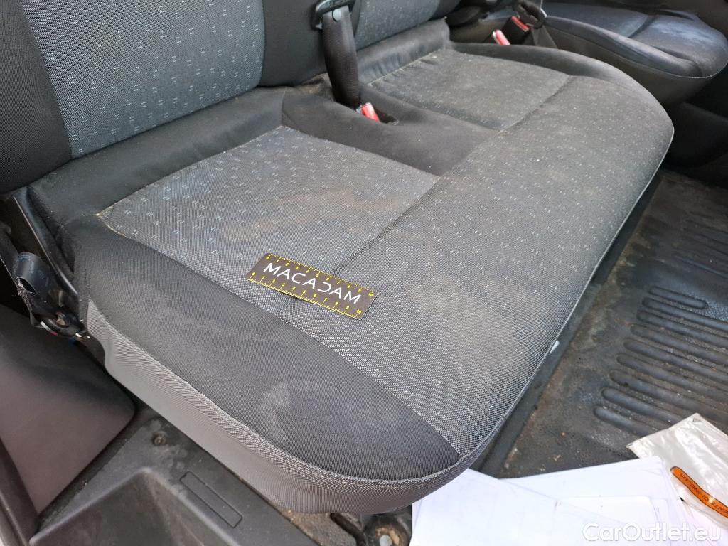  Opel  Movano  B Fourgon/Combi Fourgon Moyen L2H2 3 5t turbo 135CV BVM6 E6dT #141