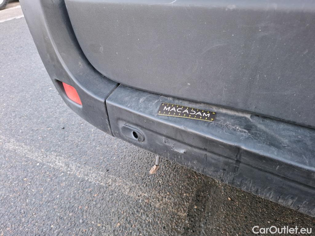  Opel  Movano  B Fourgon/Combi Fourgon Moyen L2H2 3 5t turbo 135CV BVM6 E6dT #111