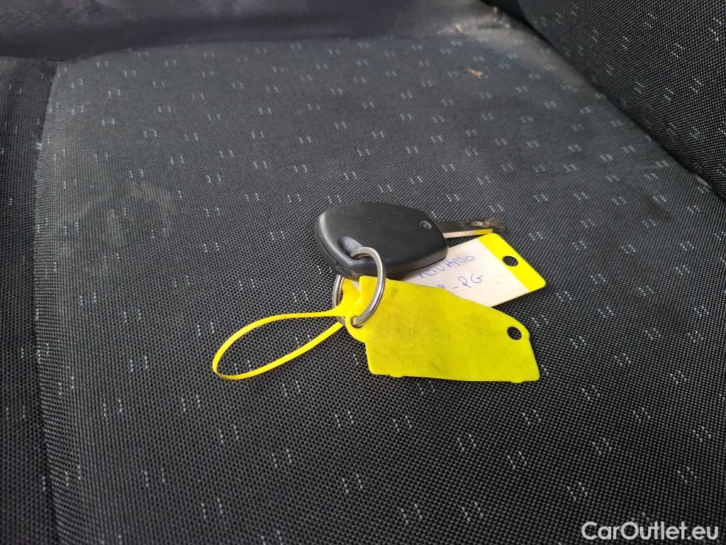  Opel  Movano  B Fourgon/Combi Fourgon Moyen L2H2 3 5t turbo 135CV BVM6 E6dT #75