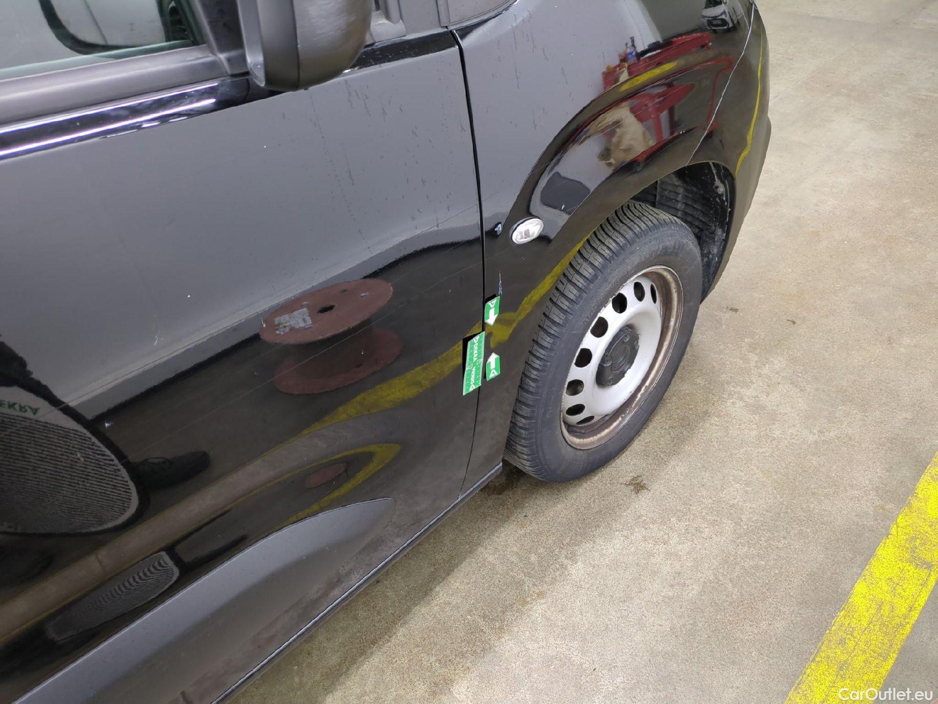  Citroen  Berlingo  Fourgon Club M 1000 1.5 BlueHDi 130CV BVA8 E6dT #28