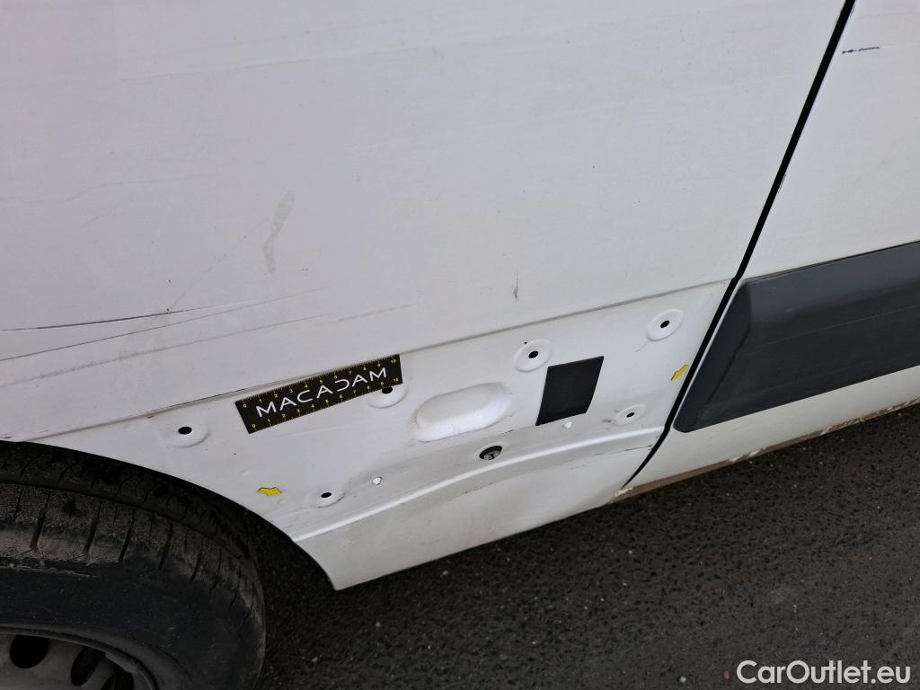  Opel  Movano  B Fourgon/Combi Fourgon Moyen L2H2 3 5t turbo 135CV BVM6 E6dT #16