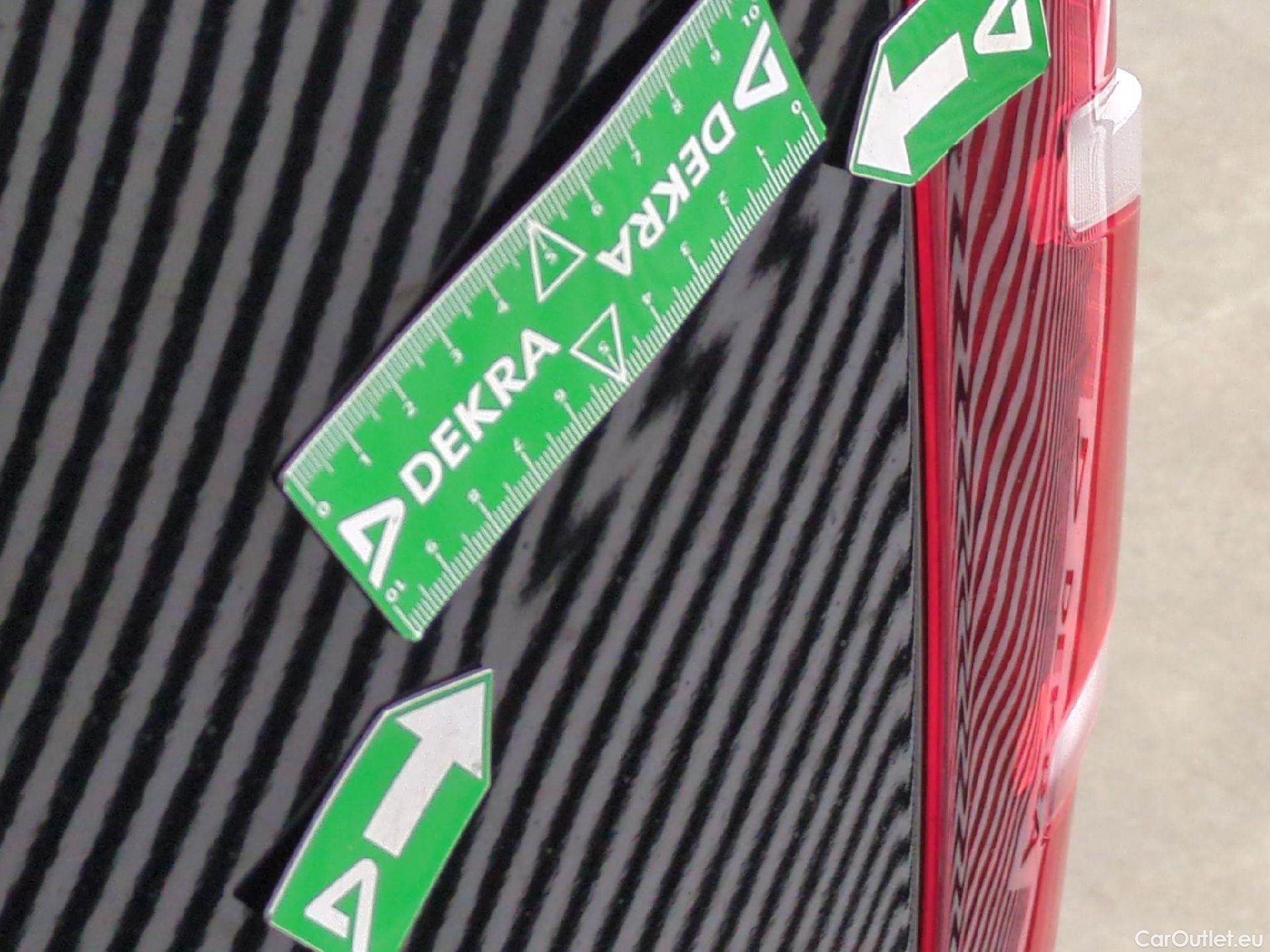  Citroen  Berlingo  Fourgon Club M 1000 1.5 BlueHDi 130CV BVA8 E6dT #36