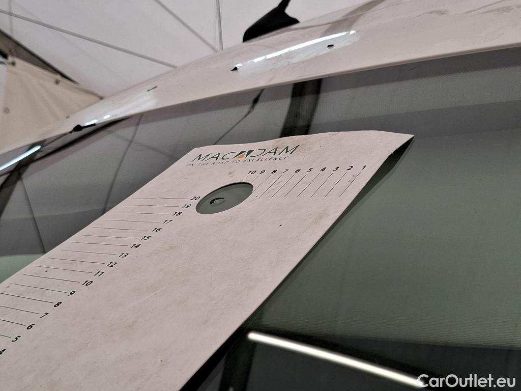  Volkswagen  Crafter  Fourgon Fourgon 30 mittlerer Radstand mit Hochdach FWD 2.0 #60