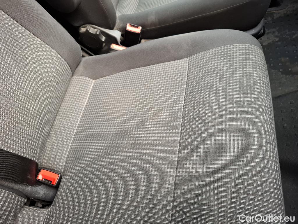  Volkswagen  Transporter VOLKSWAGEN  / 2019 / 4P / Fourgon tôlé 2.0 TDi 150 L1H1 Business Plus #19