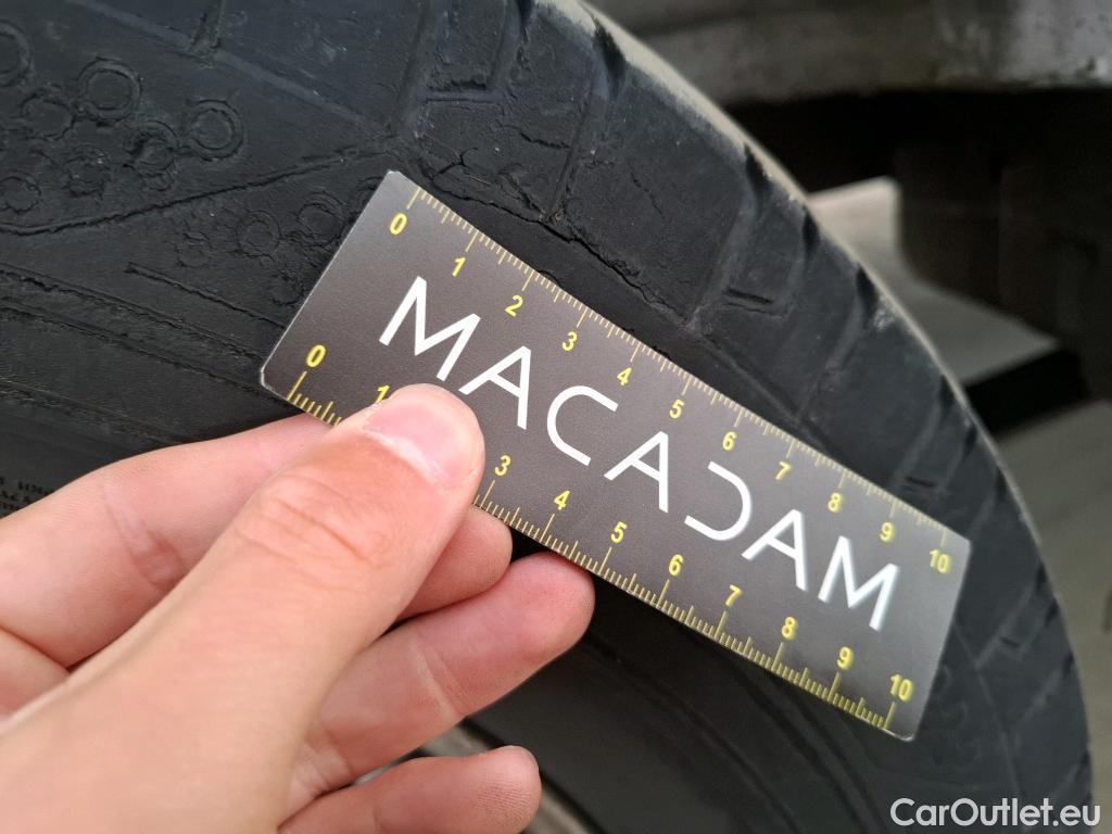  Volkswagen  Crafter  Fourgon Fourgon 30 mittlerer Radstand mit Hochdach FWD 2.0 #25