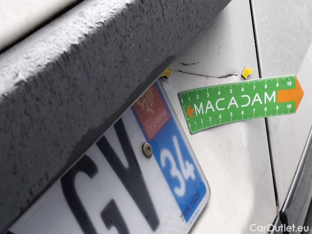  Volkswagen  Crafter  Fourgon Fourgon 35 mittlerer Radstand mit Hochdach FWD 2.0 140CV BVM6 #39