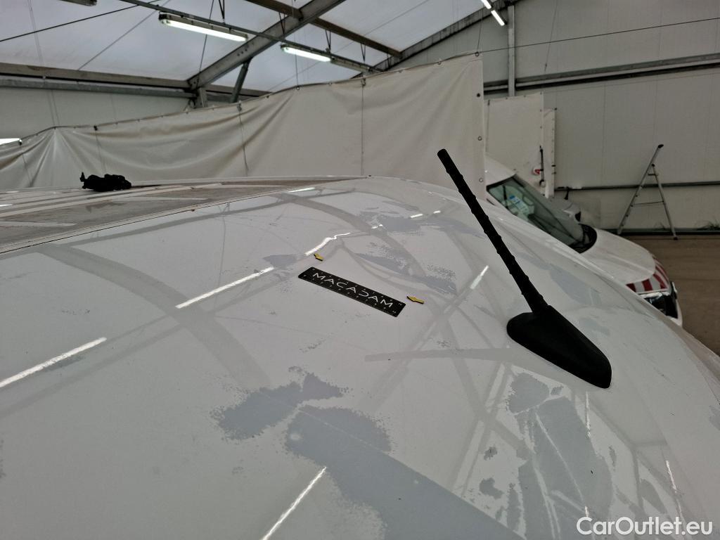  Volkswagen  Crafter  Fourgon Fourgon 30 mittlerer Radstand mit Hochdach FWD 2.0 #15