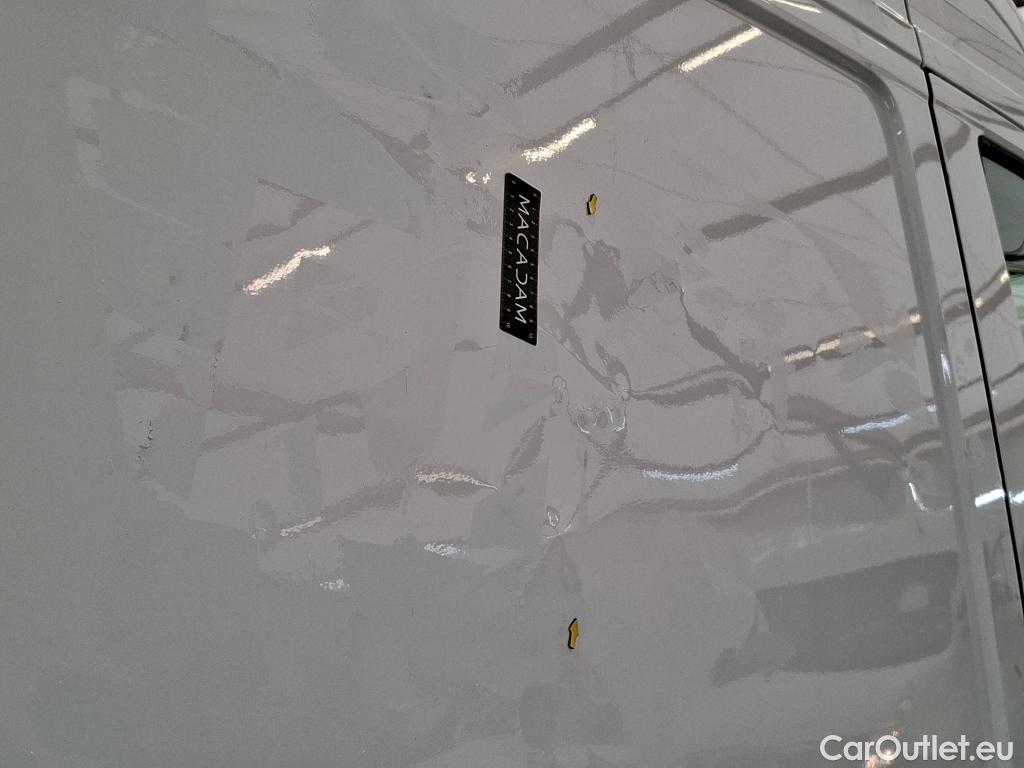  Volkswagen  Crafter  Fourgon Fourgon 30 mittlerer Radstand mit Hochdach FWD 2.0 #9