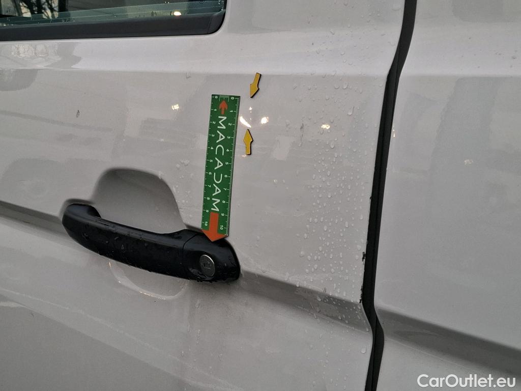  Volkswagen  Crafter  Fourgon Fourgon 35 mittlerer Radstand mit Hochdach FWD 2.0 140CV BVM6 #35