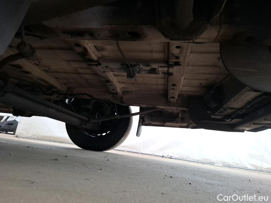  Volkswagen  Crafter  Fourgon Fourgon 30 mittlerer Radstand mit Hochdach FWD 2.0 #40