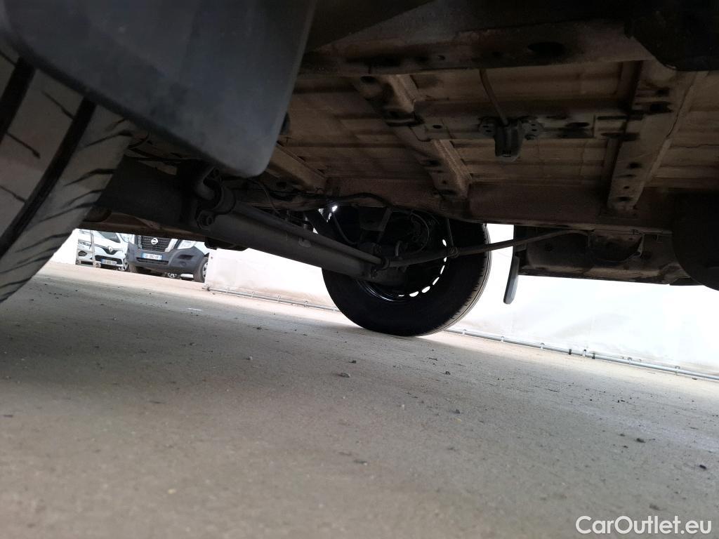  Volkswagen  Crafter  Fourgon Fourgon 30 mittlerer Radstand mit Hochdach FWD 2.0 #27