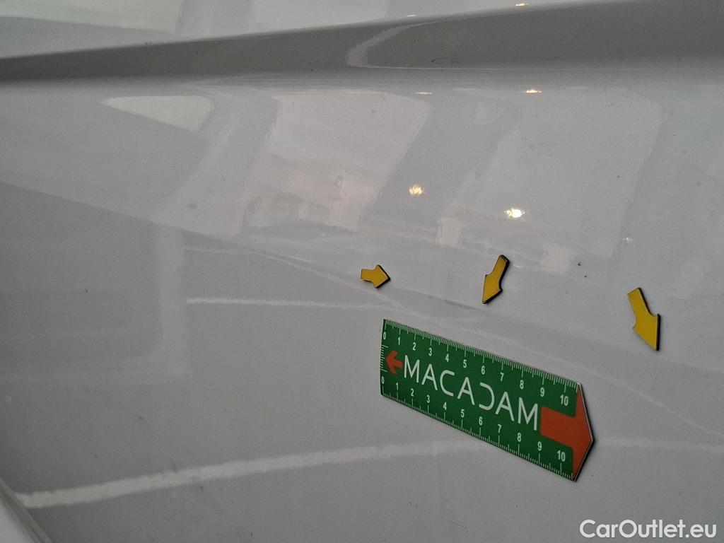  Volkswagen  Crafter  Fourgon Fourgon 35 mittlerer Radstand mit Hochdach FWD 2.0 140CV BVM6 #9