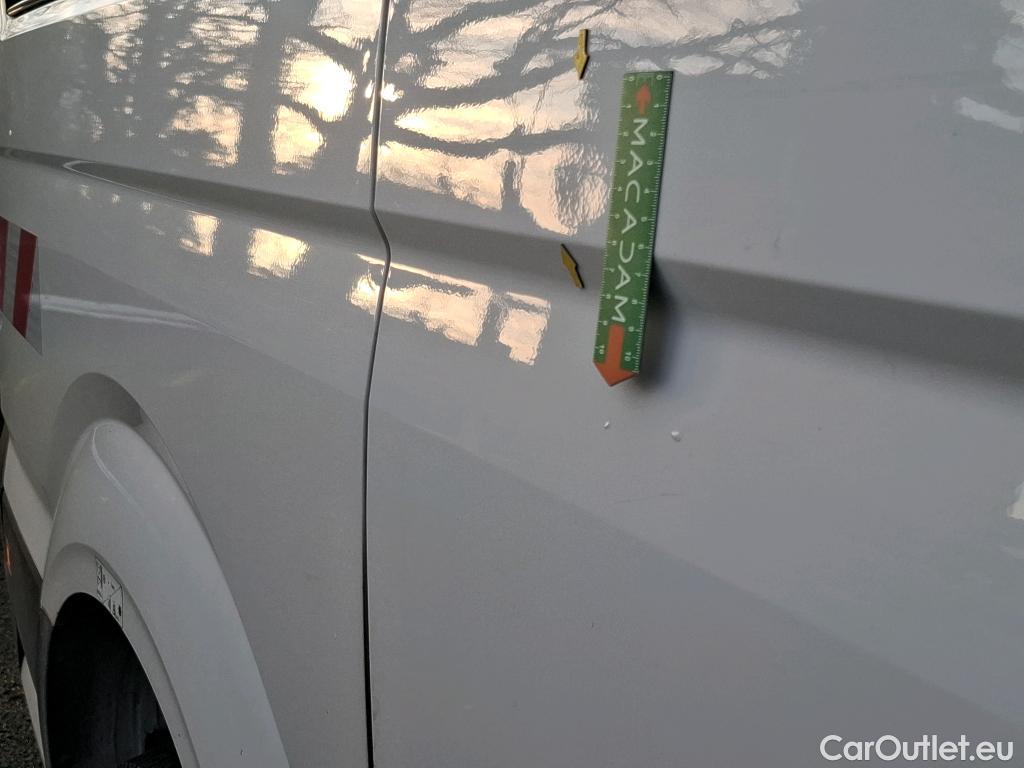  Volkswagen  Crafter  Fourgon Fourgon 35 mittlerer Radstand mit Hochdach FWD 2.0 140CV BVM6 #25