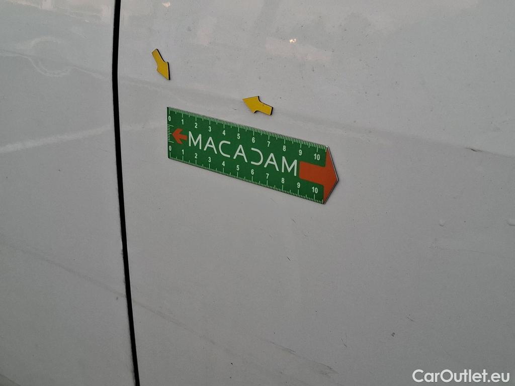  Volkswagen  Crafter  Fourgon Fourgon 35 mittlerer Radstand mit Hochdach FWD 2.0 140CV BVM6 #19