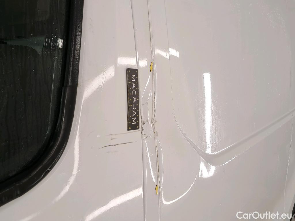  Renault  Trafic RENAULT  / 2014 / 4P / Fourgon tôlé FG GCFL1H1 1000 dCi95 Stop&Start E6 #16