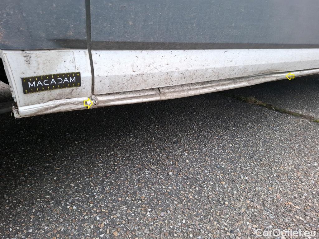  Volkswagen  Crafter  Fourgon Fourgon 35 mittlerer Radstand mit Hochdach FWD 2.0 140CV BVM6 #11