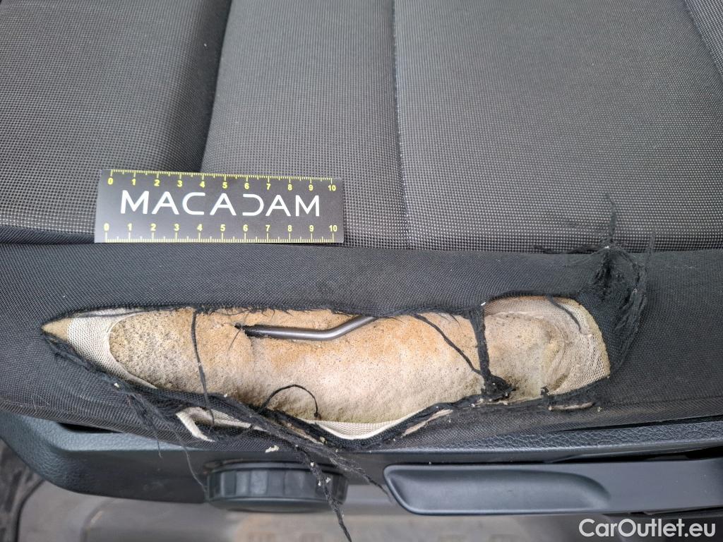  Volkswagen  Crafter  Fourgon Fourgon 35 mittlerer Radstand mit Hochdach FWD 2.0 140CV BVM6 #20