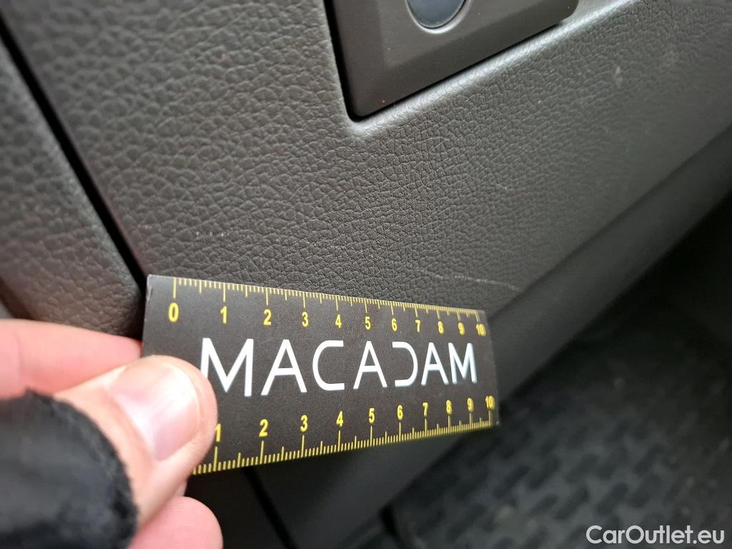  Volkswagen  Crafter  Fourgon Fourgon 35 mittlerer Radstand mit Hochdach FWD 2.0 140CV BVM6 #38