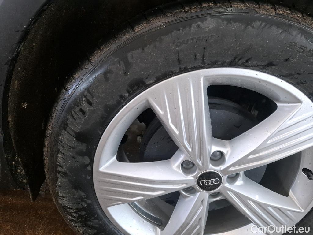  Audi  Q4 E-Tron  40 e-tron Executive 82kWh BVA #41