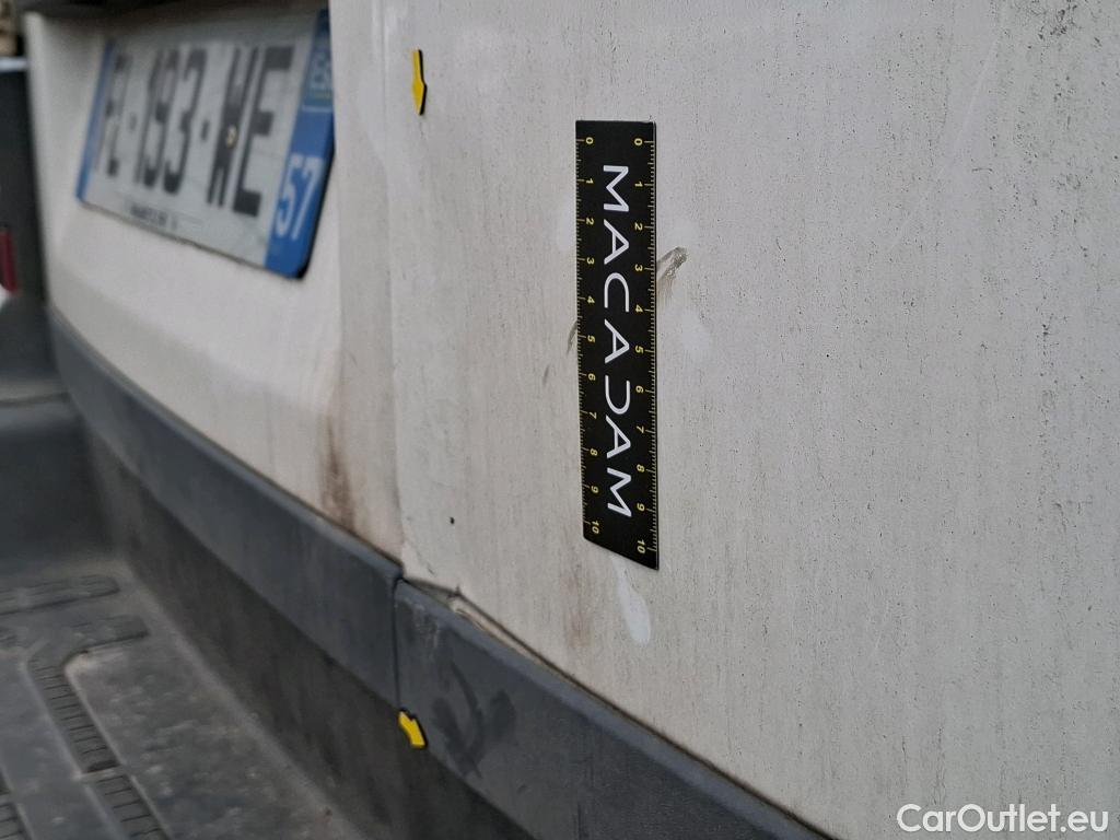  Volkswagen  Crafter  Fourgon Fourgon 35 mittlerer Radstand mit Hochdach FWD 2.0 140CV BVM6 #26