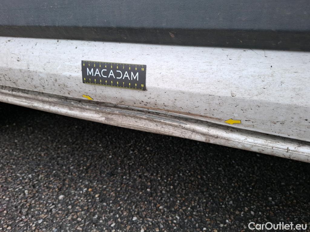  Volkswagen  Crafter  Fourgon Fourgon 35 mittlerer Radstand mit Hochdach FWD 2.0 140CV BVM6 #23