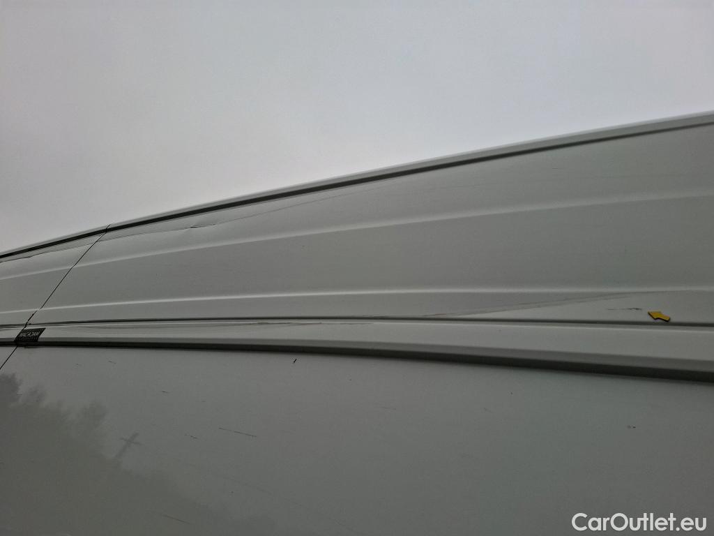  Volkswagen  Crafter  Fourgon Fourgon 35 mittlerer Radstand mit Hochdach FWD 2.0 140CV BVM6 #8