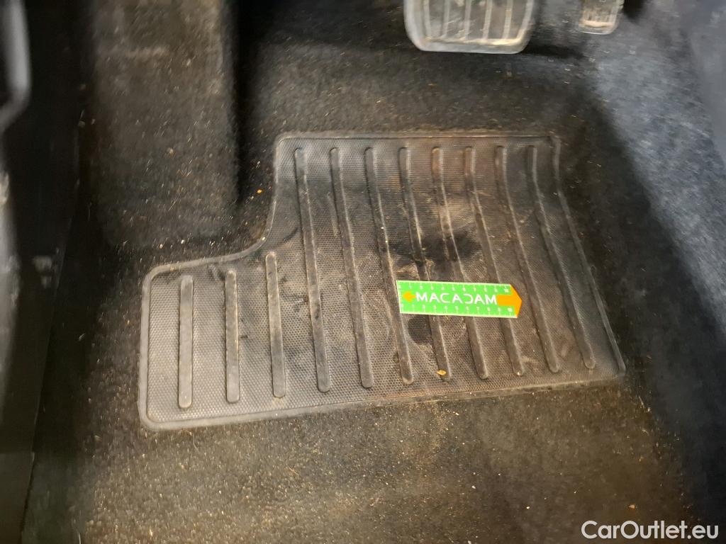  Citroen  C4 CITROEN  X / 2022 / 4P / Berline PureTech 130 S&S EAT8 Feel Pack #11