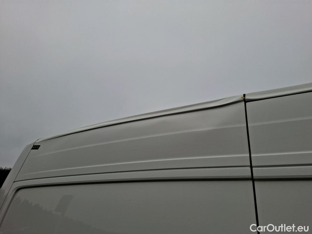  Volkswagen  Crafter  Fourgon Fourgon 35 mittlerer Radstand mit Hochdach FWD 2.0 140CV BVM6 #6