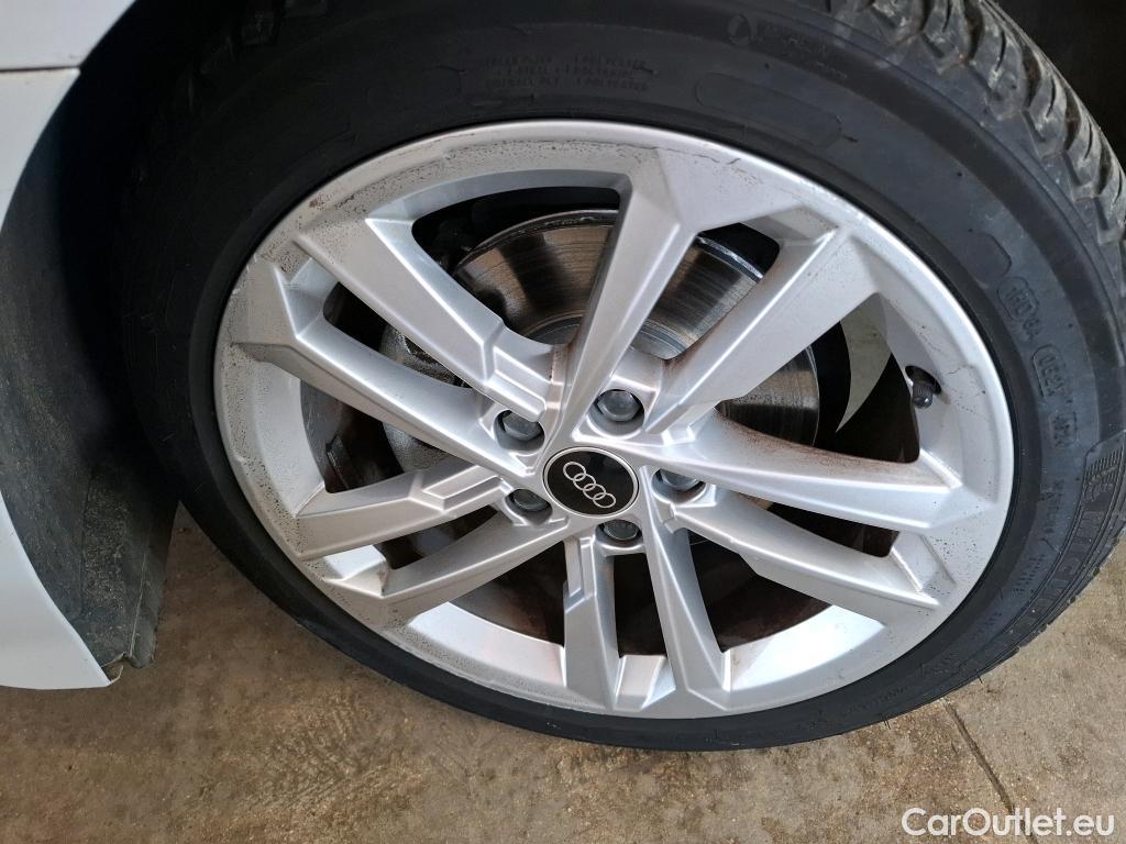  Audi  A3 AUDI  Sportback / 2020 / 5P / Berline 35 TFSI 150 MHEV S Tronic Business Line #24