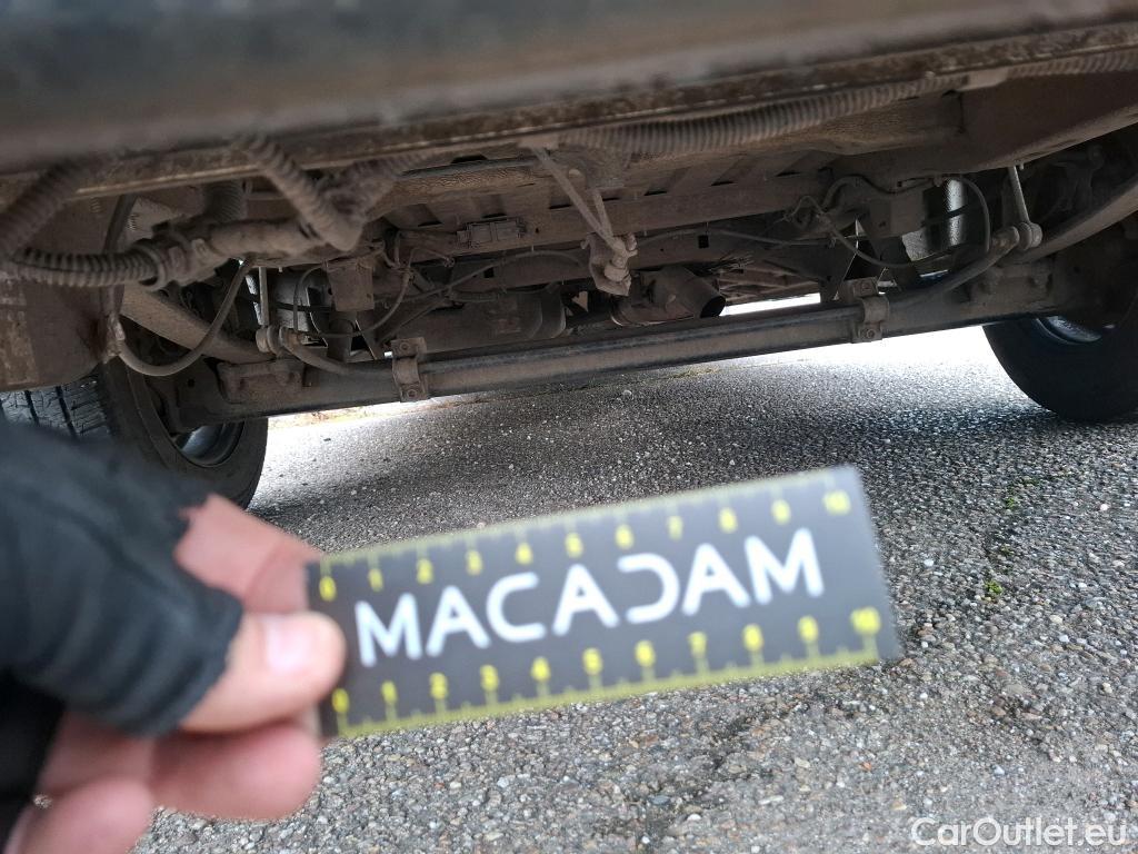  Volkswagen  Crafter  Fourgon Fourgon 35 mittlerer Radstand mit Hochdach FWD 2.0 140CV BVM6 #32