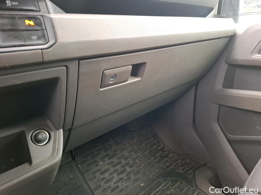  Volkswagen  Crafter  Fourgon Fourgon 35 mittlerer Radstand mit Hochdach FWD 2.0 140CV BVM6 #37