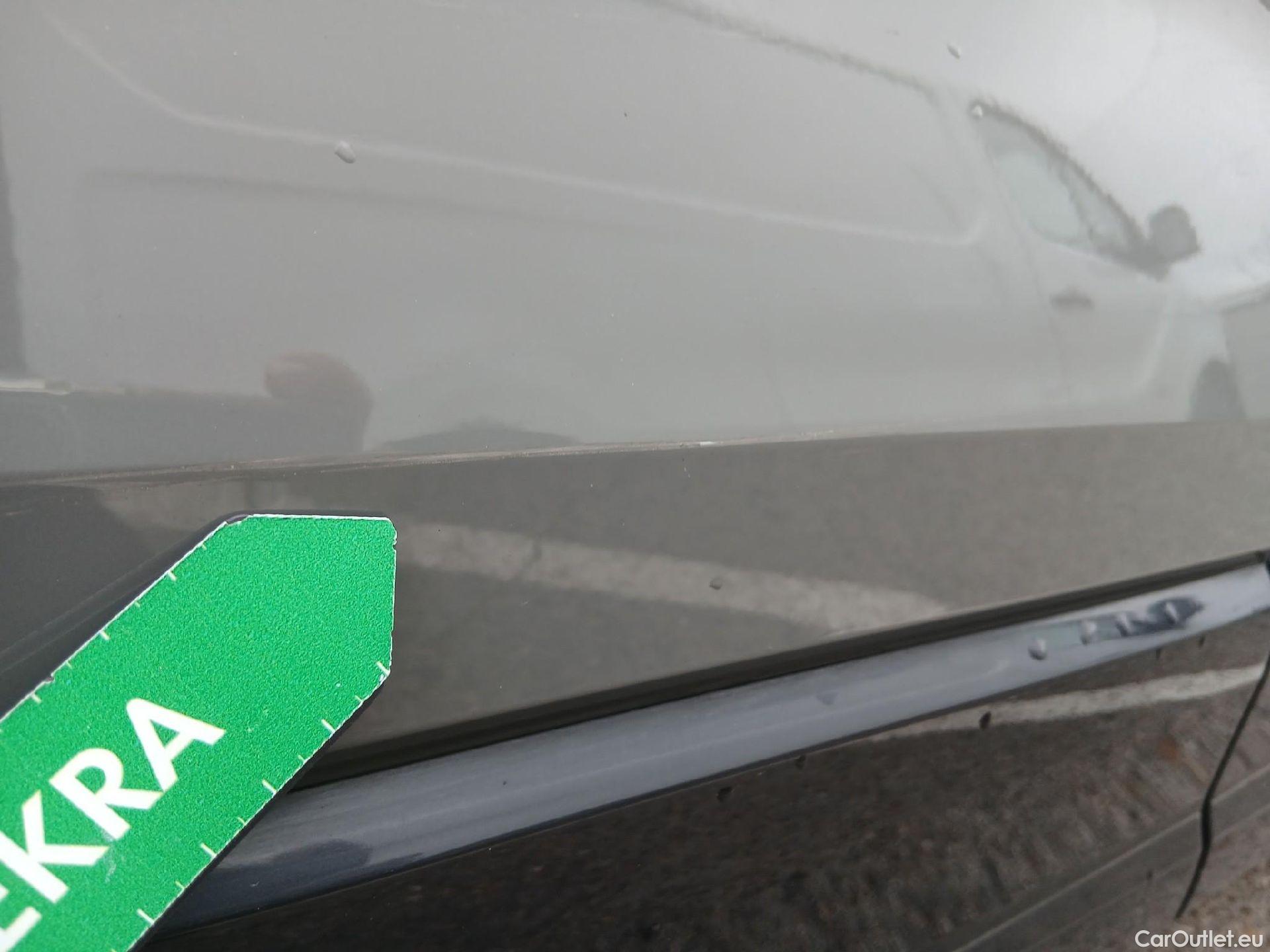  Audi  Q2 AUDI  / 2016 / 5P / todoterreno Design 30 TFSI 85kW (116CV) #48