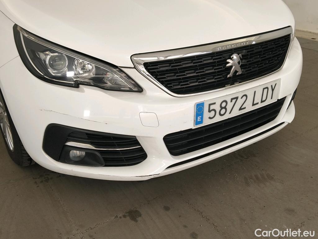  Peugeot  308 PEUGEOT  / 2017 / 5P / berlina con portón 5P Style BlueHDi 100 S&S 6 Vel. MAN #9