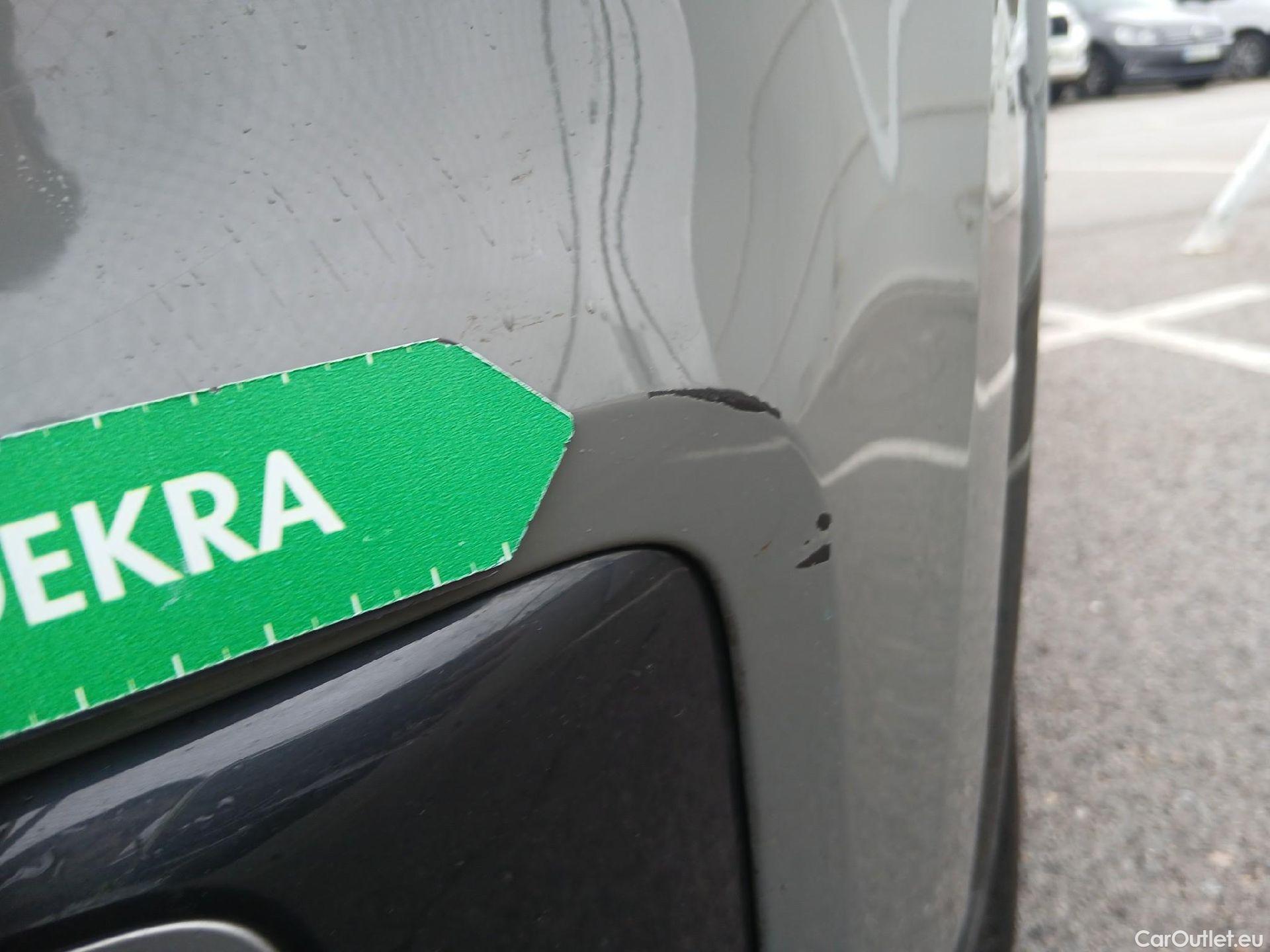  Audi  Q2 AUDI  / 2016 / 5P / todoterreno Design 30 TFSI 85kW (116CV) #3