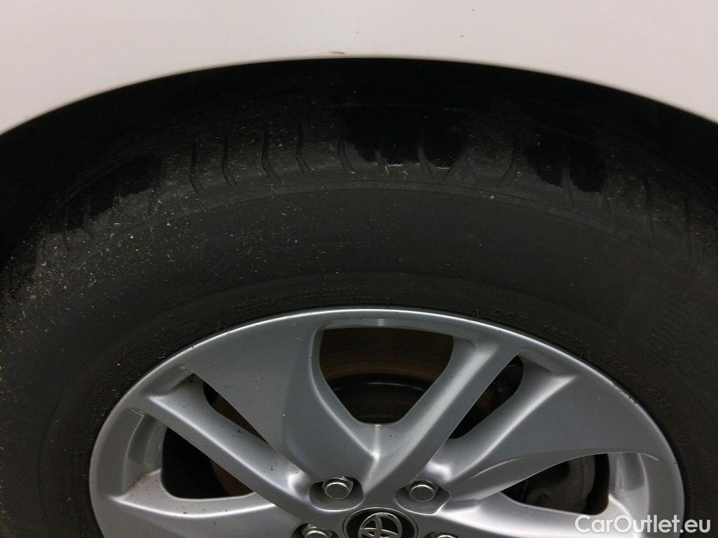  Toyota  Yaris TOYOTA  / 2020 / 5P / berlina con portón 1.5 120H Business Plus #15