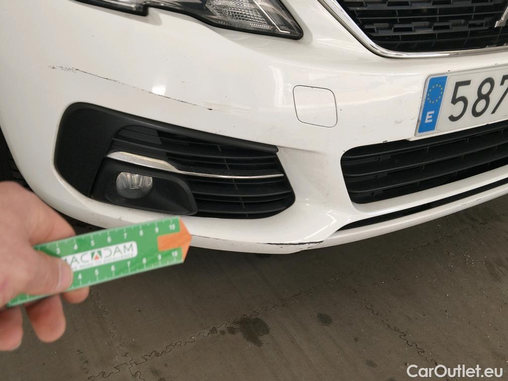  Peugeot  308 PEUGEOT  / 2017 / 5P / berlina con portón 5P Style BlueHDi 100 S&S 6 Vel. MAN #10