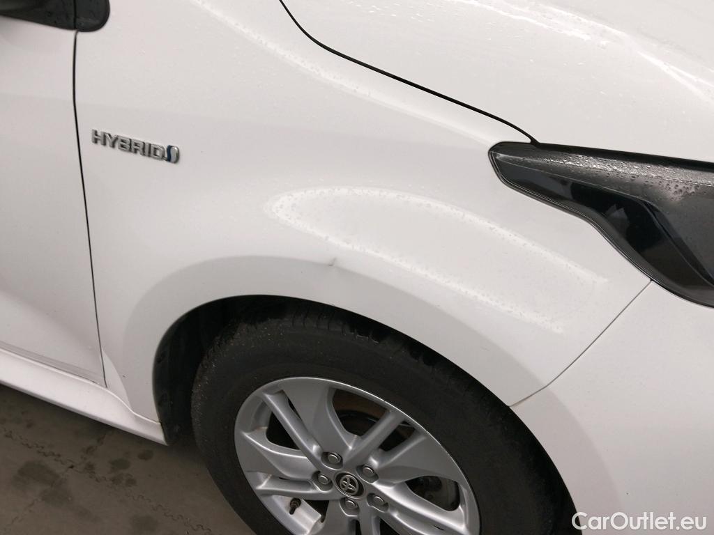  Toyota  Yaris TOYOTA  / 2020 / 5P / berlina con portón 1.5 120H Business Plus #5