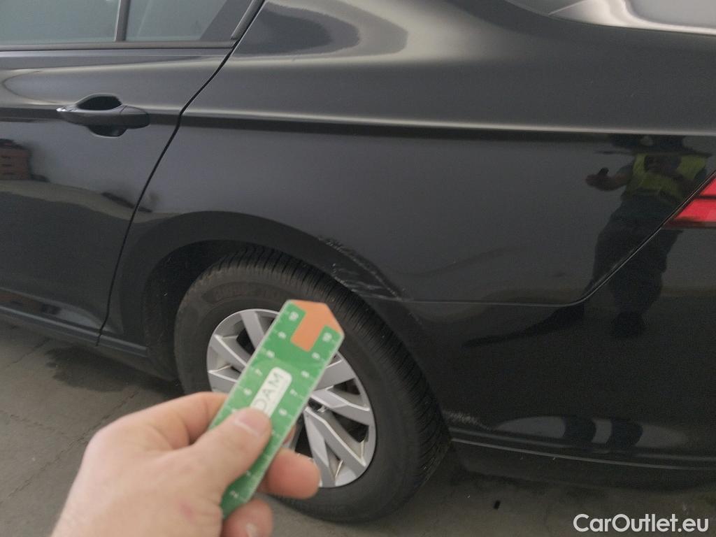  Volkswagen  Passat VOLKSWAGEN  / 2019 / 4P / sedán Business 2.0 TDI 90kW (122CV) DSG #8