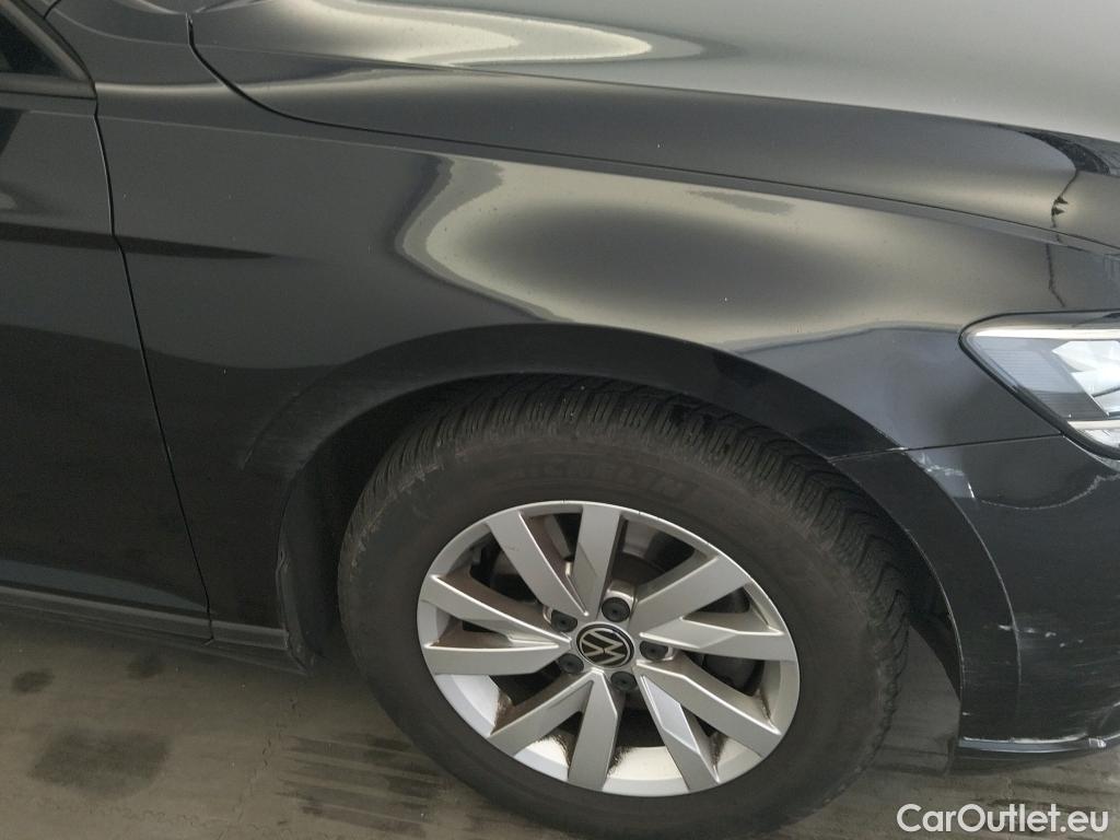  Volkswagen  Passat VOLKSWAGEN  / 2019 / 4P / sedán Business 2.0 TDI 90kW (122CV) DSG #15