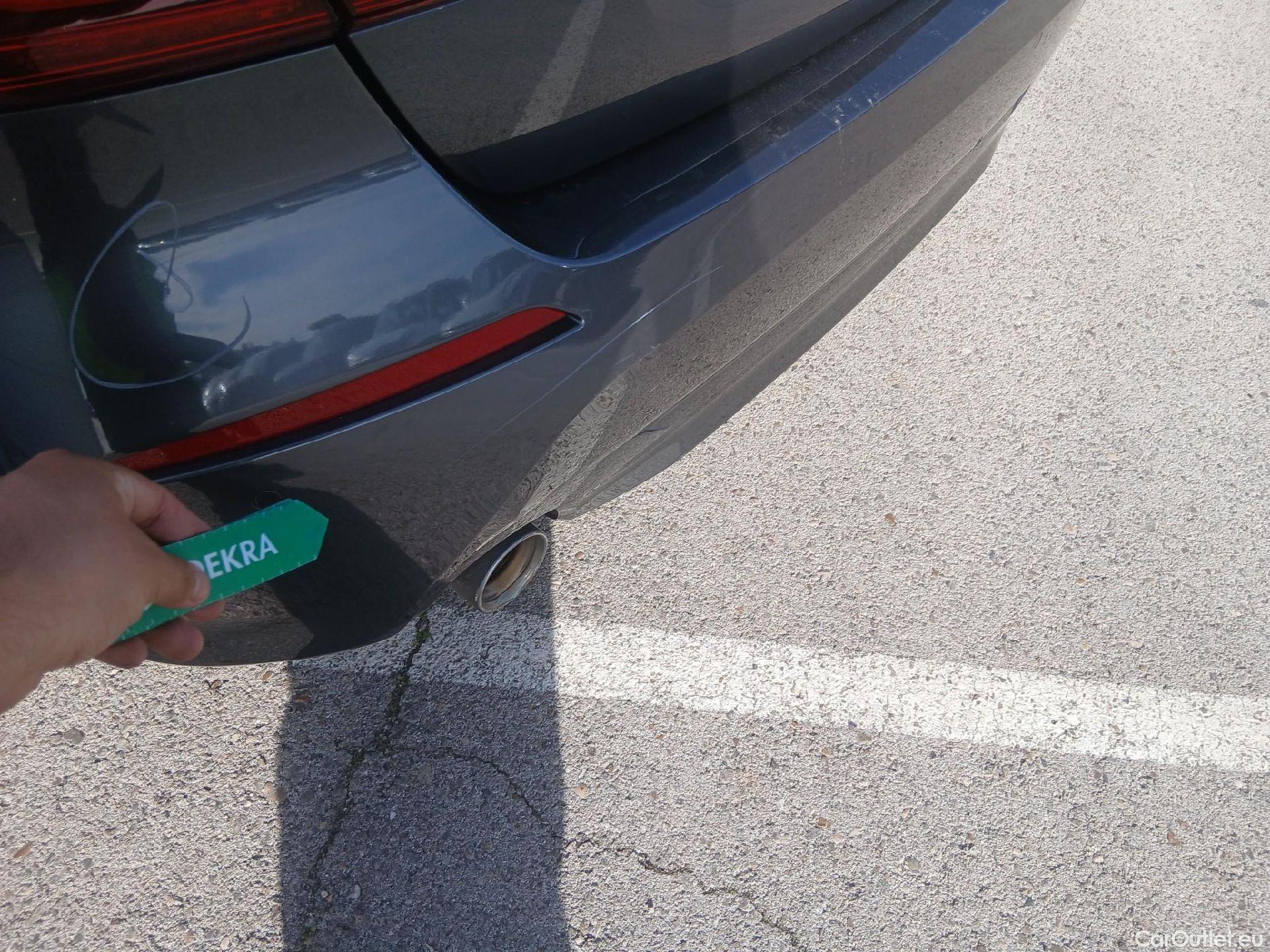  Bmw  Serie 1 BMW  / 2019 / 5P / berlina con portón 118i #20