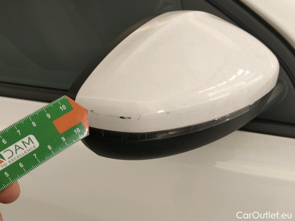  Peugeot  308 PEUGEOT  / 2017 / 5P / berlina con portón 5P Style BlueHDi 100 S&S 6 Vel. MAN #20