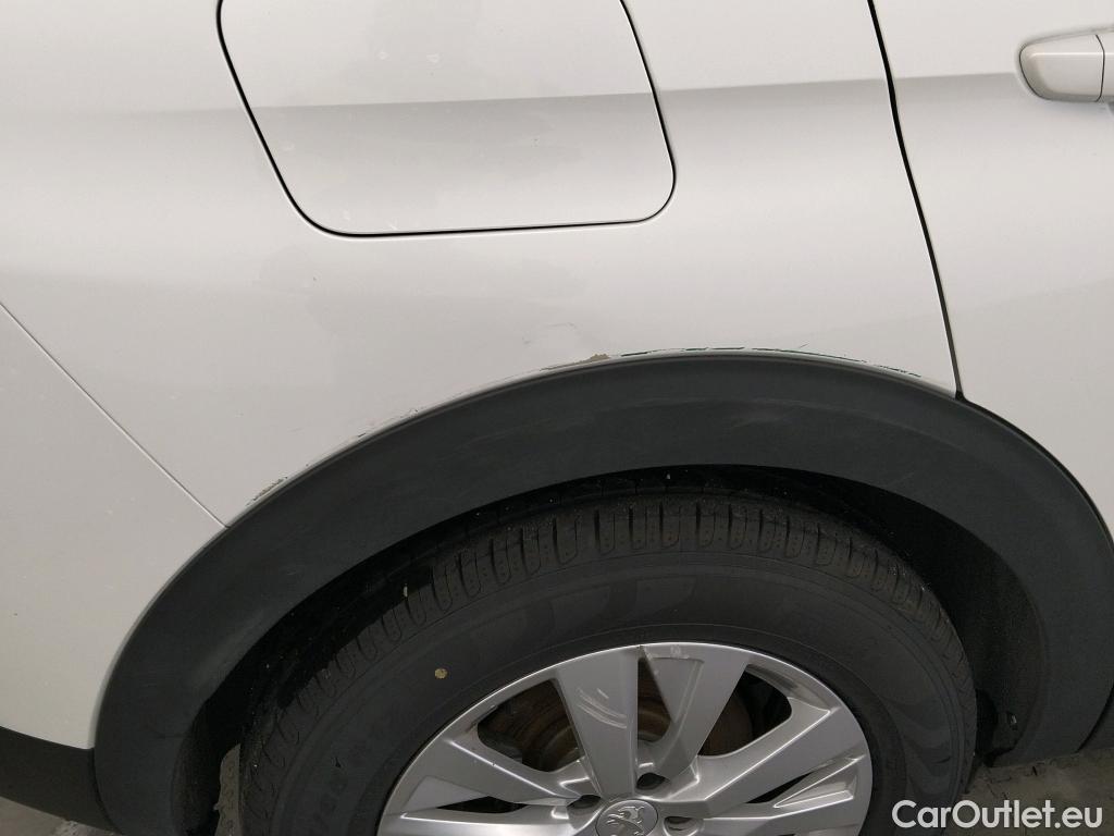  Peugeot  3008 PEUGEOT  / 2020 / 5P / todoterreno 1.5 BlueHDi 96kW (130CV) S&S Active Pack #19