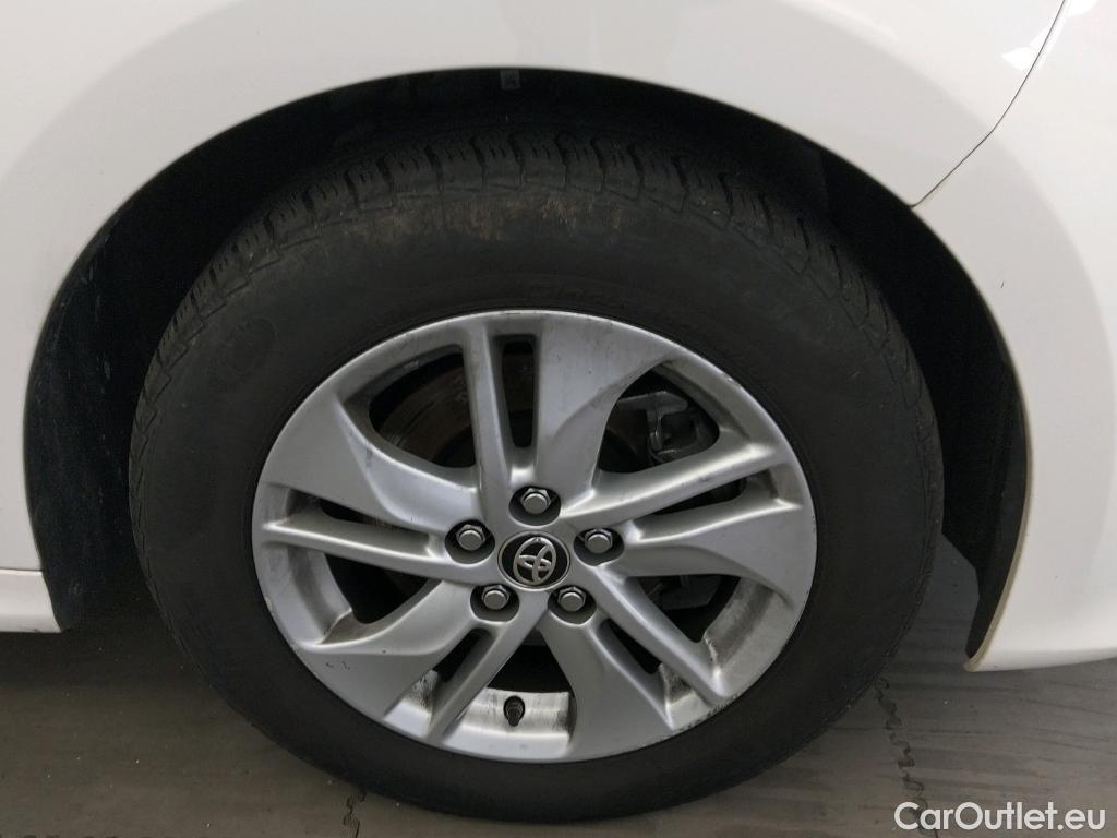  Toyota  Yaris TOYOTA  / 2020 / 5P / berlina con portón 1.5 120H Business Plus #5