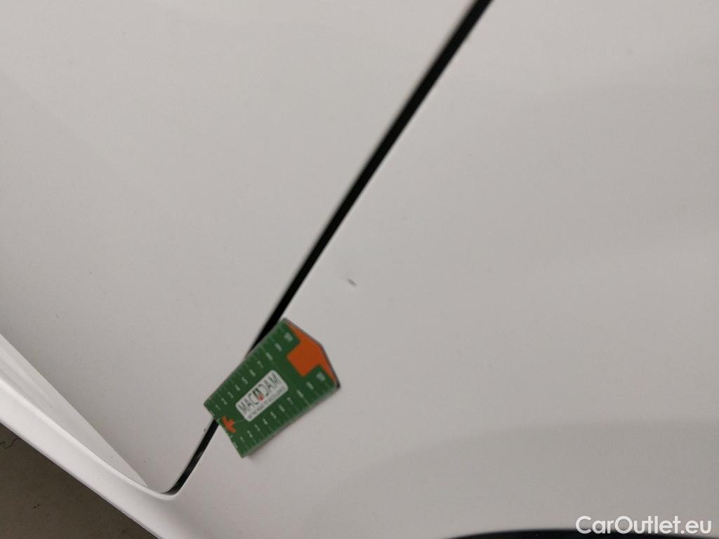  Peugeot  208 PEUGEOT  / 2019 / 5P / berlina con portón PureTech 55kW (75CV) Active #25