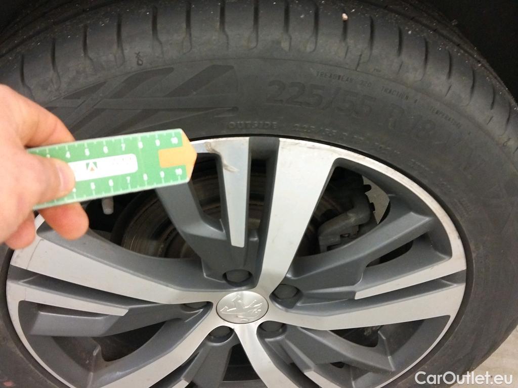  Peugeot  3008 PEUGEOT  / 2020 / 5P / todoterreno 1.5 BlueHDi 96kW S&S Allure Pack EAT8 #10